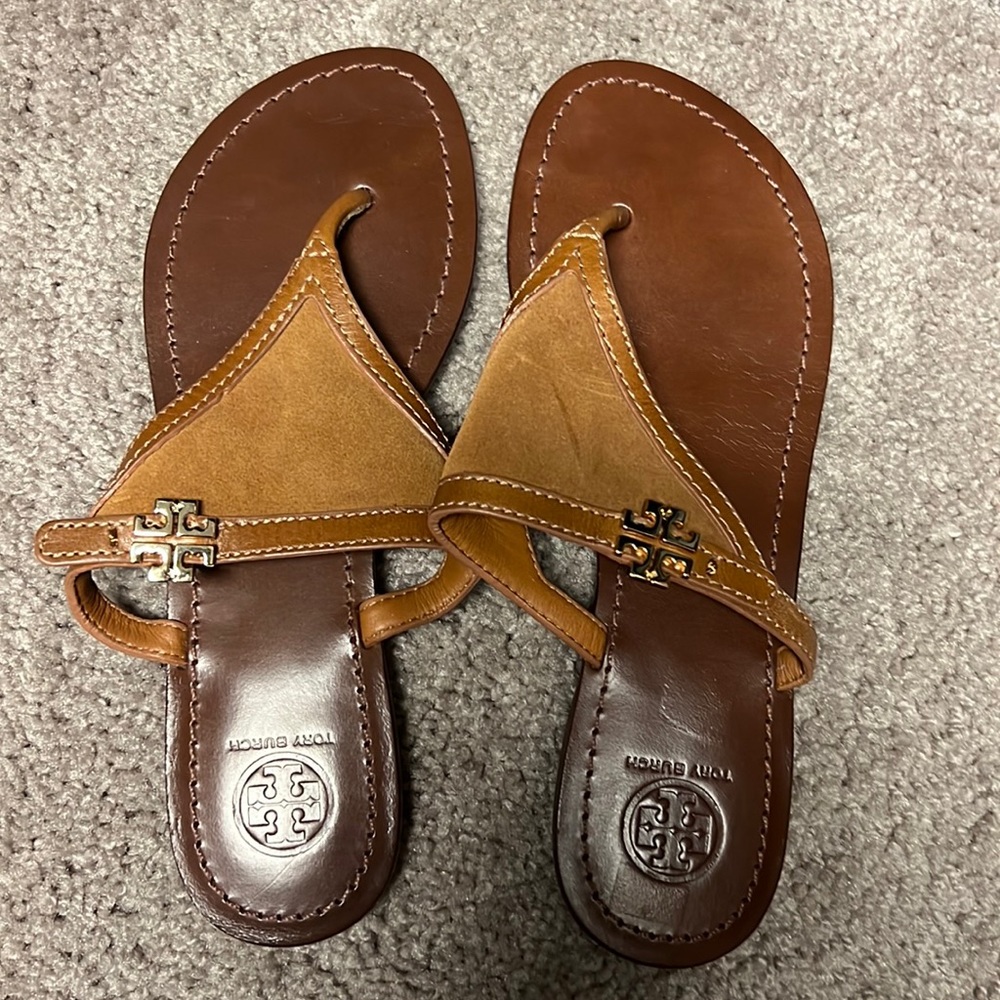 Tory Burch thing sandals size 8m like new!
